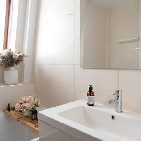 Splendid 75 M Near Arc De Triomphe Neuilly-sur-Seine