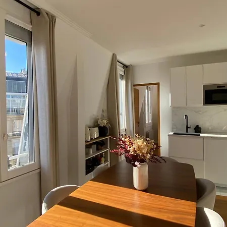 Splendid 75 M Near Arc De Triomphe * Neuilly-sur-Seine